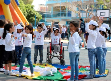 Gazan Children Participate in UNRWA Summer Camps