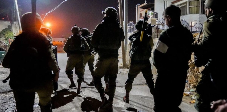 Occupation Forces Launch Arrest Campaign in the West Bank