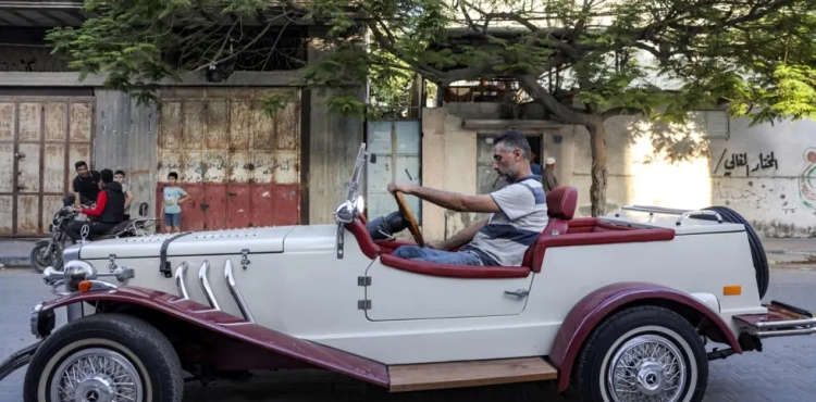 Locally Manufactured Mercedes and Armstrong Cars Roam the Streets of the Besieged Gaza Strip