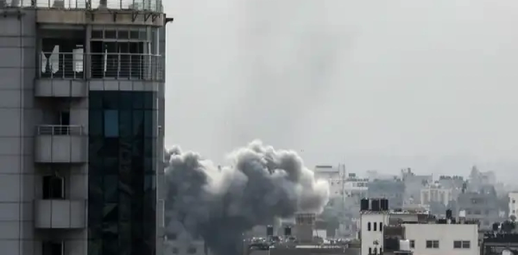 On the 25th day of the aggression: hideous massacres against families and bombing of homes on the heads of their residents