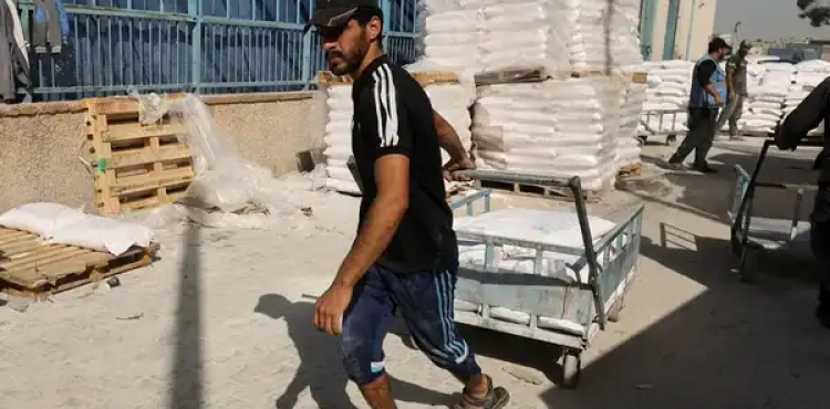 “The largest aid convoy since October 7” enters Gaza