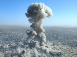 Escalation of bombing operations in Khan Younis and Gaza, and the continued closure of the Rafah crossing for the weekend.