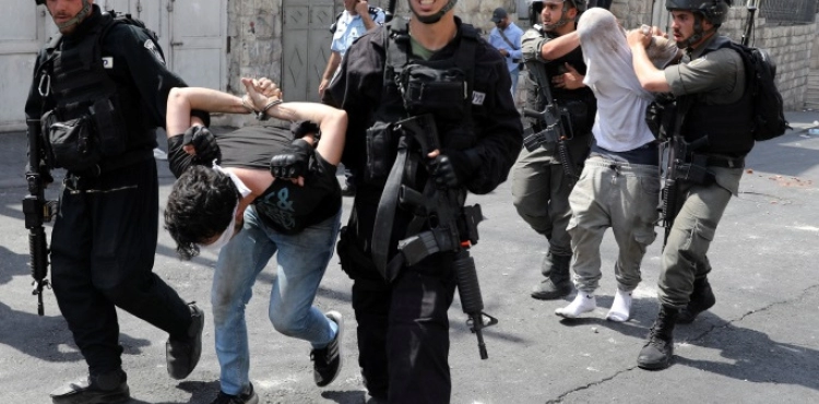 The occupation arrested 12 citizens of Jerusalem