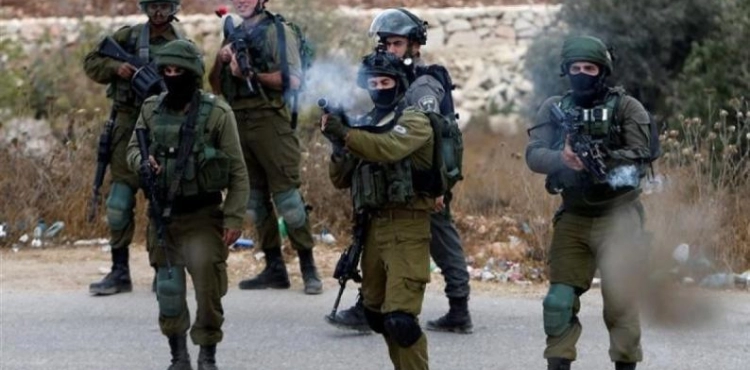 Asphyxiation injuries during clashes with the occupation west of Ramallah