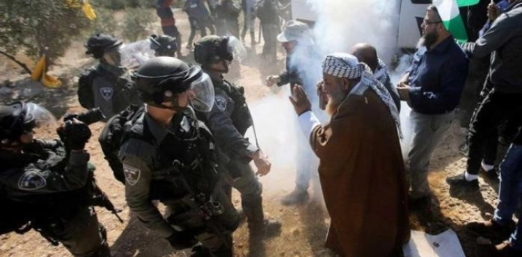 The occupation suppresses a march in solidarity with the people of Ain al-Bayda, south of Hebron