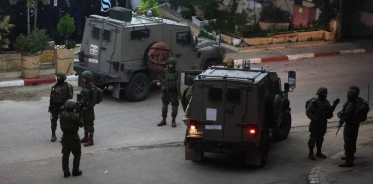 The occupation closes the center of Hebron to ensure that settlers storm an archaeological site