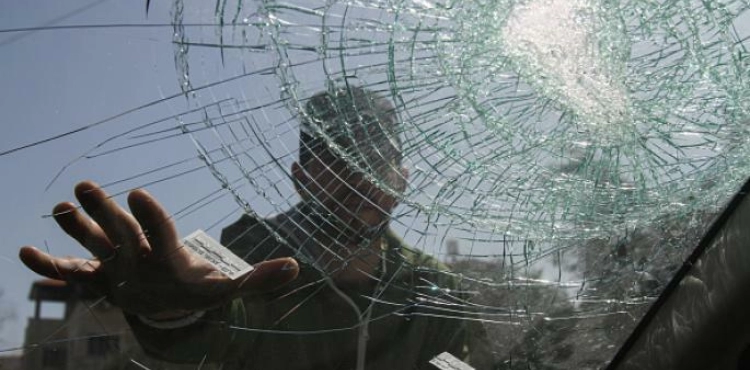 Tulkarm: Settlers attack citizens&acute; vehicles