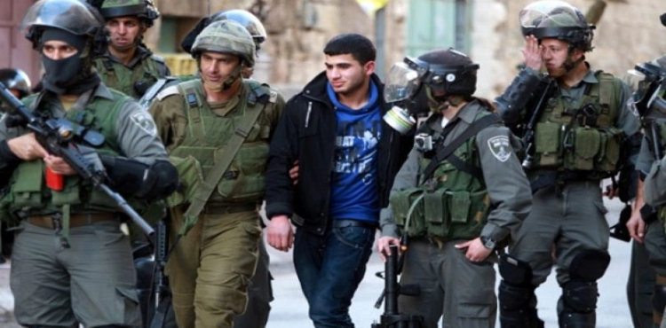 The occupation arrests 10 Palestinians from Jerusalem and the West Bank