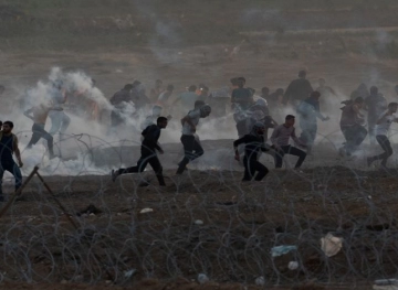 Israeli army decides to tighten fire on Gaza border