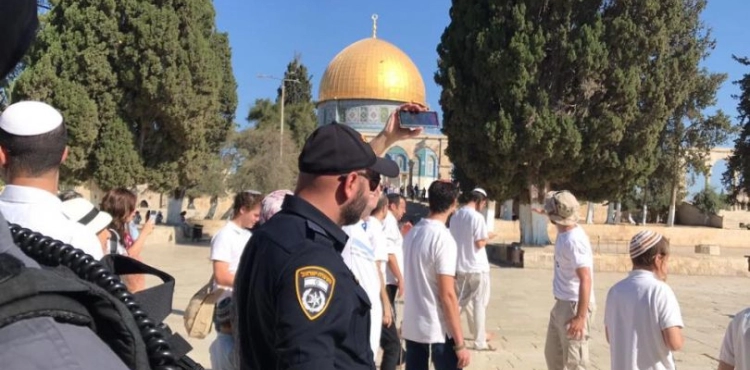 129 Settlers Storm Al-aqsa Mosque