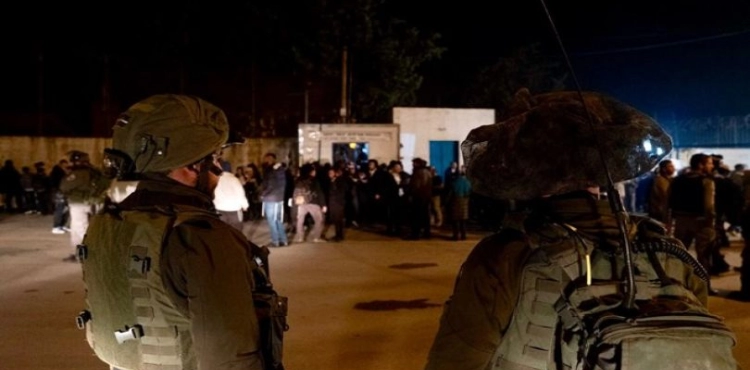7 Palestinians injured in clashes with occupation east of Nablus