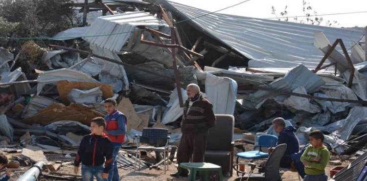Israeli bulldozers demolish Palestinian facilities west of Salfit