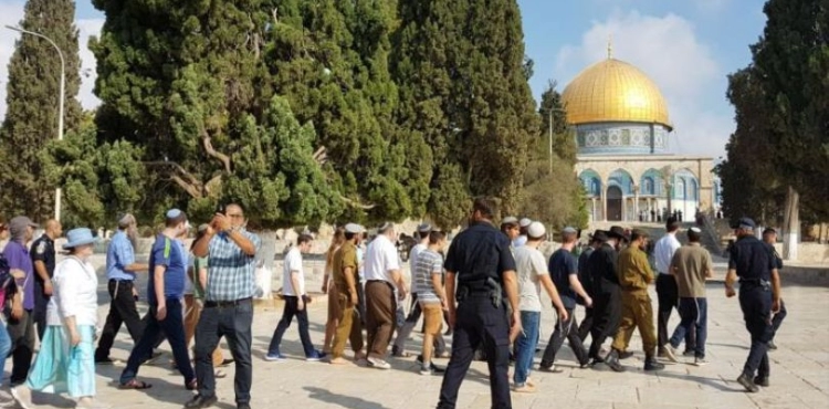 Jerusalem.. 311  &quot;Israelis &quot; Storm the Aqsa in the morning