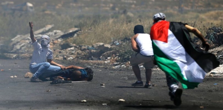 A martyr and 70 wounded by israeli bullets last week