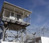 Prisoners&acute; Committee: 100 Palestinian prisoners continue their hunger strike in Israeli jails