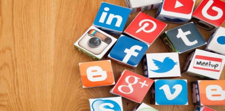 Poll: Two-thirds of Palestinian youth fear sharing their political views online