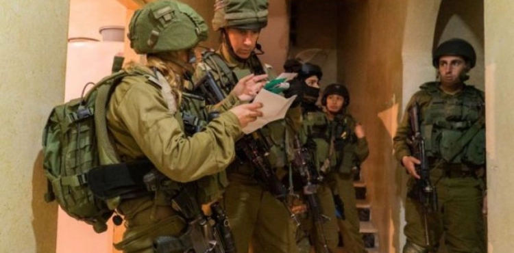 Occupation arrests 8 Palestinians from the West Bank and Jerusalem