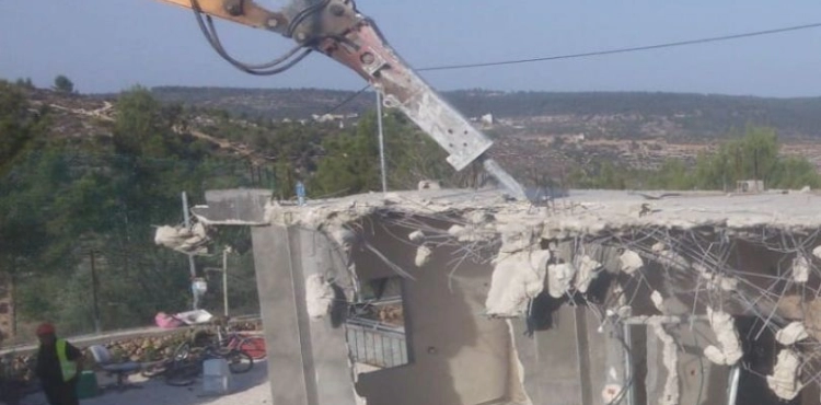 Jerusalem .. Occupation demolished 45 Palestinian homes in May