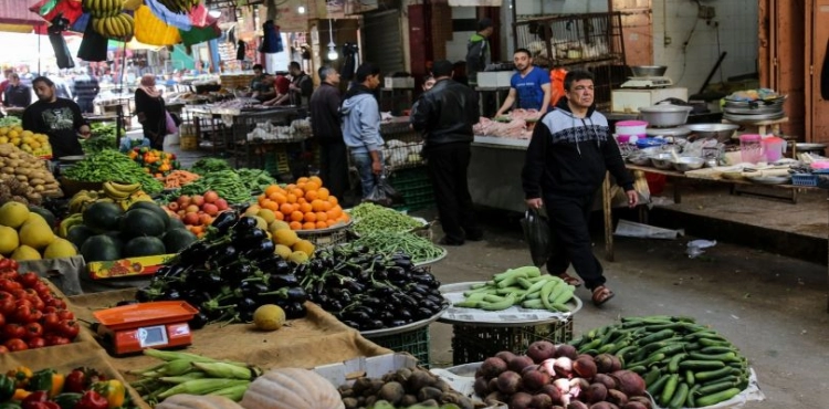 The Palestinian economy contracted by 4.9 percent in the first quarter of 2020