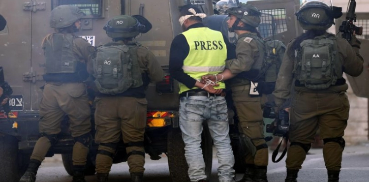 Data: 24 Israeli violations against Palestinian journalists this past July