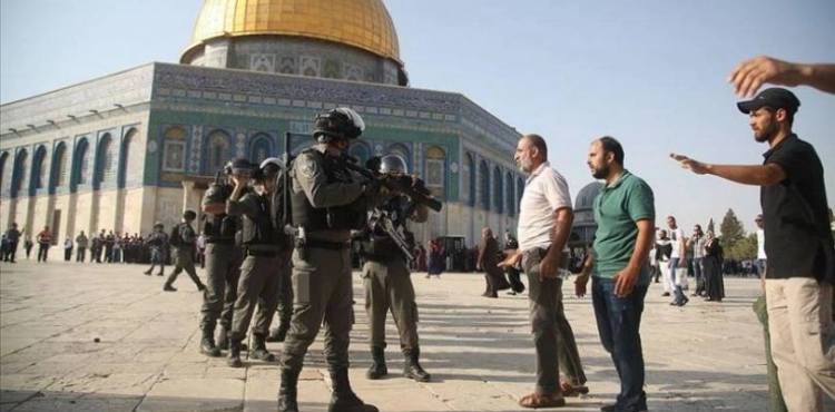 Dozens of settlers storm Al-Aqsa, with the participation of &quot;Occupation Intelligence&quot;