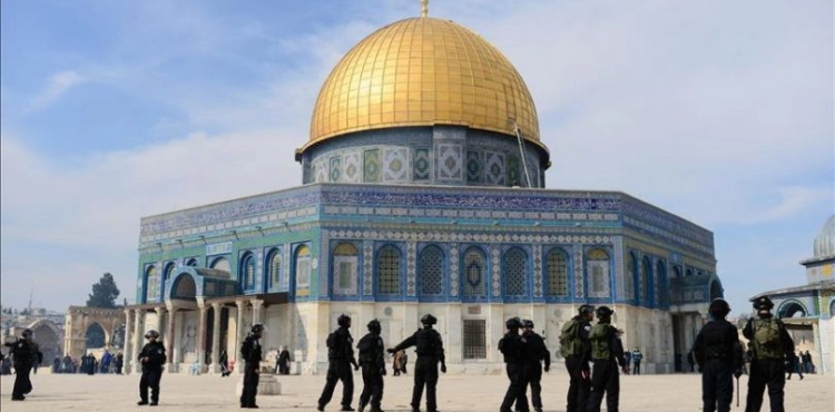 Settlers storm Al-Aqsa again, under the escort of the occupation police