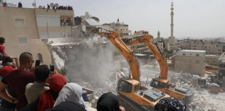 The occupation demolishes 3 facilities in Jerusalem and is notified of the demolition of two homes in the Jordan Valley