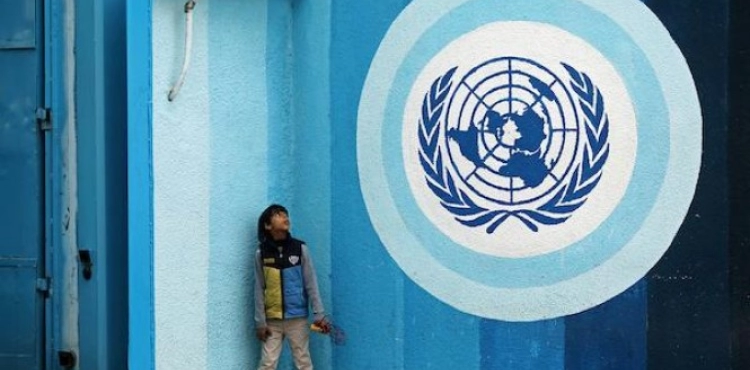 Palestinian, Arab and international meetings in an effort to solve the &quot;UNRWA&quot; crisis