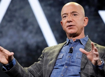 Jeff Bezos loses $13.5 billion of his fortune