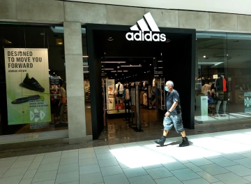 Adidas sells Reebok to a US group for 2.1 billion euros