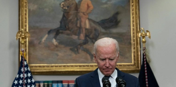 Biden defends the decision to withdraw from Afghanistan, amid rising Americans&acute; protest against the withdrawal method