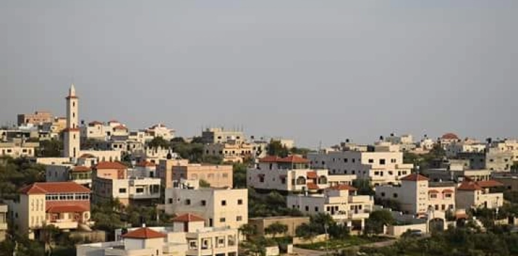 Demolition of two houses and a water well in Duma