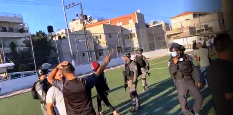 The occupation stormed a party honoring students in Issawiya