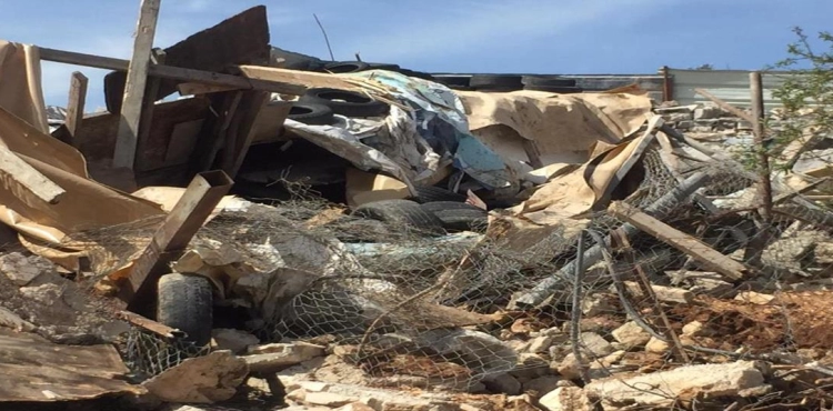The occupation demolishes 3 agricultural rooms in Bethlehem and Hebron