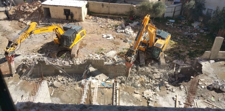photos: Occupation demolishes school in Shu&acute;fat refugee camp