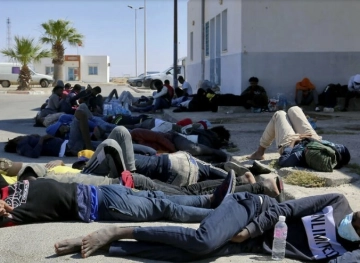 Tunisian army rescues 81 migrants who sailed off the coast of Libya