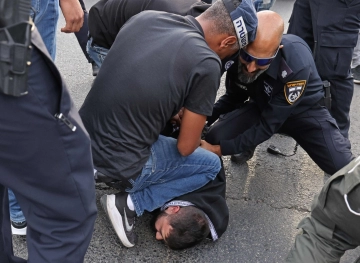 The occupation arrests Jerusalemites