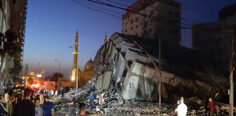 Human Rights Watch: Israeli raids on Gaza towers amount to war crimes