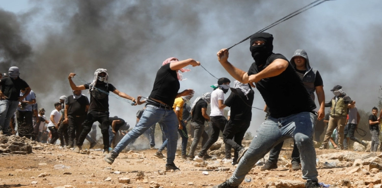 More than 400 injured during confrontations with the occupation in Beita and Qusra