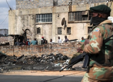 Death toll from violence in South Africa rises to 212