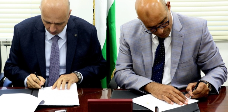 The Ministry of Education and the Prisoners Authority sign a memorandum of understanding to hold the high school exam for prisoners