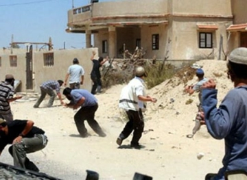 Settlers attack a house east of Nablus