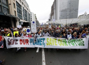 65, 000 people demonstrating in Brussels for climate protection