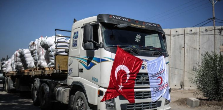 Health in Gaza receives shipment of medicines from the Turkish Red Crescent