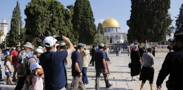 152 settlers stormed Al-Aqsa mosque