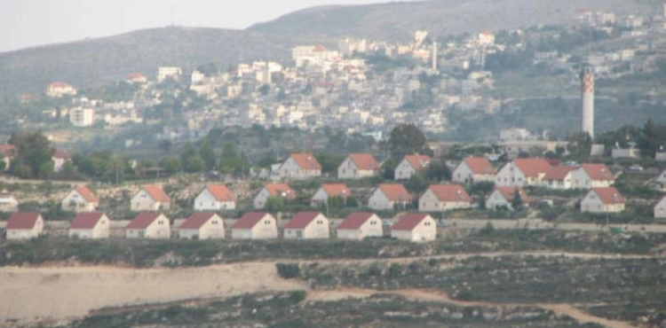 Foreign minister warns of the danger of the establishment of a huge settlement bloc southwest of Nablus
