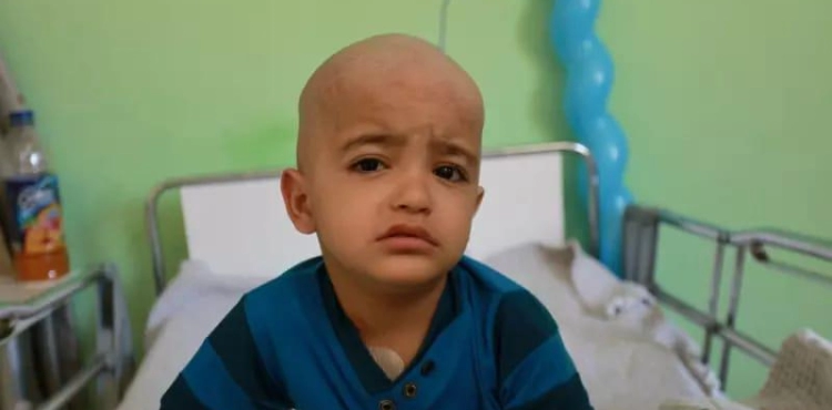 Israel prevented a mother to continue therapy with her child with cancer in Gaza.