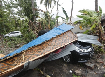 Indonesia: 168 dead, hundreds wounded in tsunami