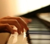 Automatic hand-creating through stereoscopic piano techniques