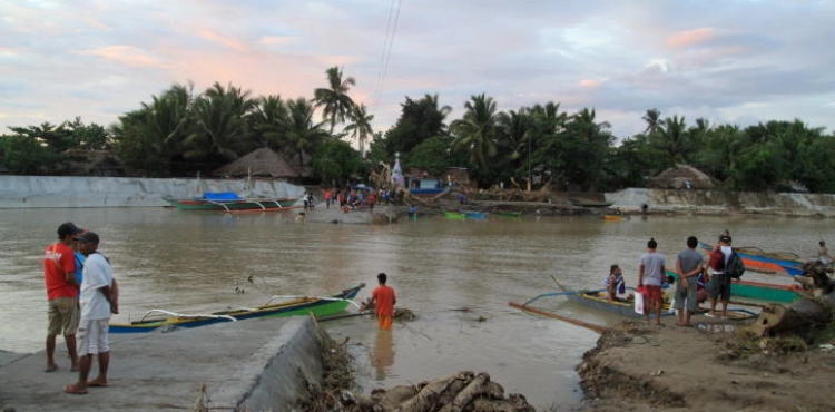 Landslides and floods kill 75 people in the Philippines